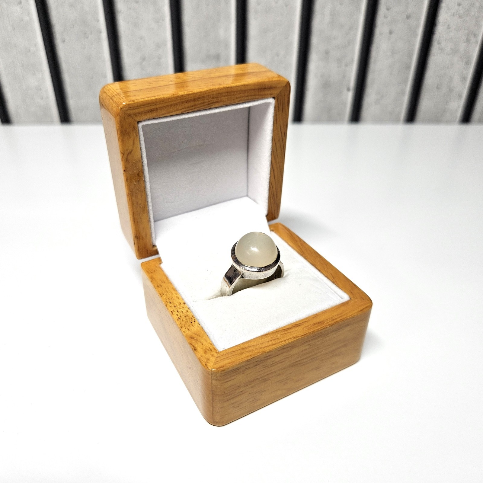 VINTAGE Solid Silver Ring  - Sterling Silver & Mo… - image 1