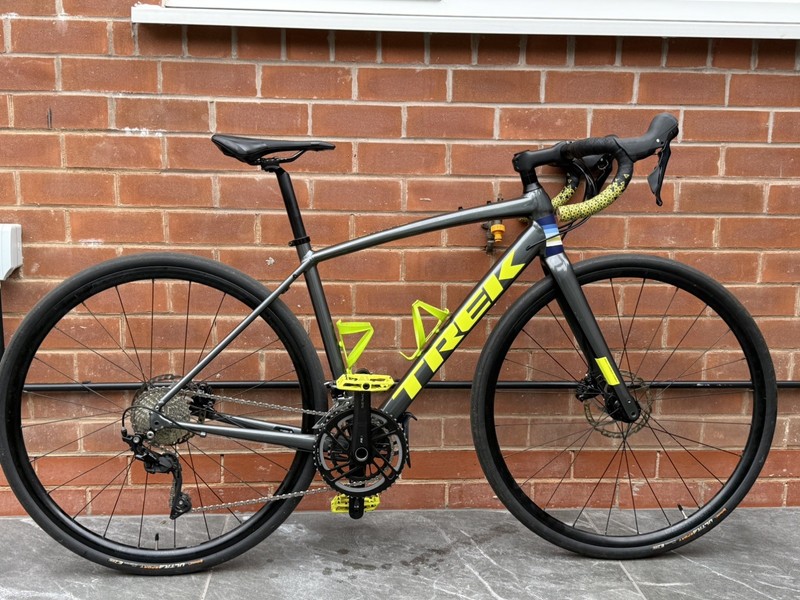 Trek Domane AL5 size 52cm Shimano 105