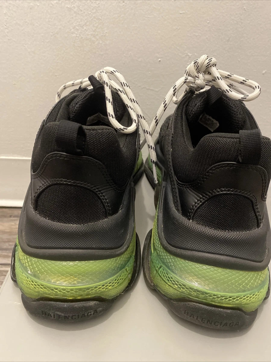 Balenciaga triple s hotsell black green sole