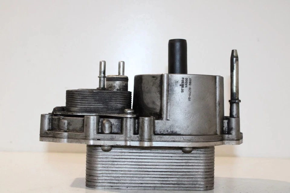 Soporte de montaje de filtro de aceite diésel Land Rover Discovery 3 - LR3 2007 4R8Q6C711DA Foto 2 de 4