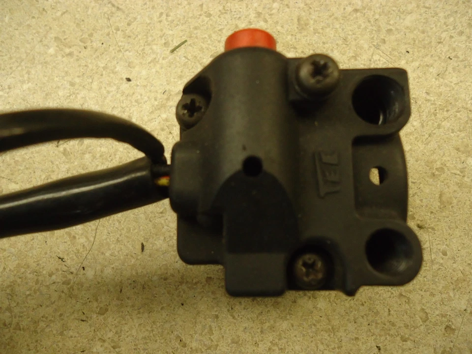 79-82 HONDA CB750C MANILLAR DERECHO INTERRUPTOR PARADA ARRANQUE KILL CB750 OEM CB900 Foto 4 de 4