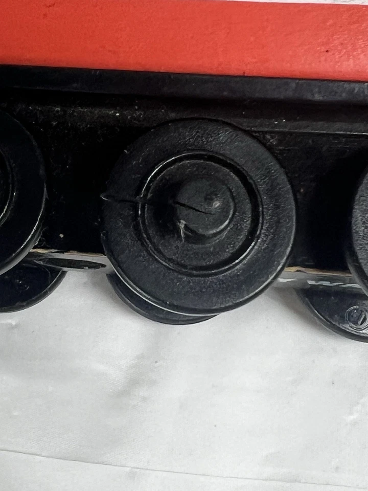 (READ) Chuggington Wilson ,Delivery Wagon, Daley Magnetic  Wooden Lot Of Three - Image 3 of 4