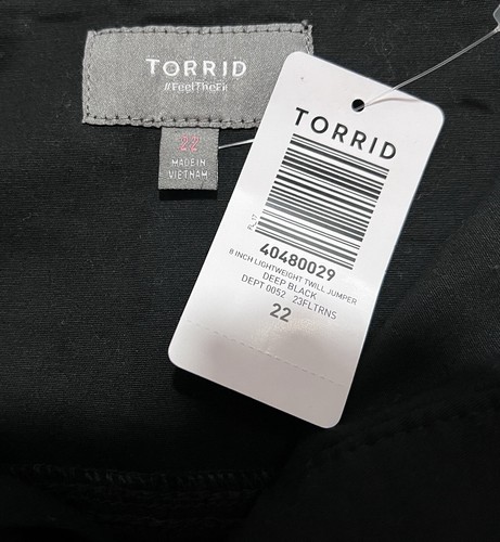 Torrid 8 Inch Lightweight Twill Jumper Romper Black Size 22 NEW NWT - Picture 4 of 4