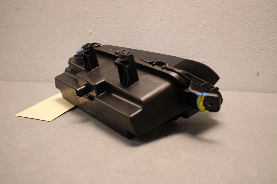 Farol de neblina lateral esquerdo Volkswagen Jetta 2022 2023 fabricante de equipamento original - Imagem 4 de 4