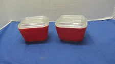 PYREX RED REFRIGERATOR DISHES PAIR #501 WITH LIDS