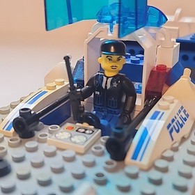 LEGO 4669 - Turbo-Charged Police Boat With Figure - Incomplete