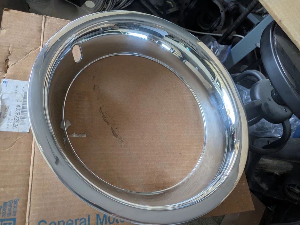 GM 3923626 Chevy 68-81 Corvette Rally Trim Rings - Image 3 of 4