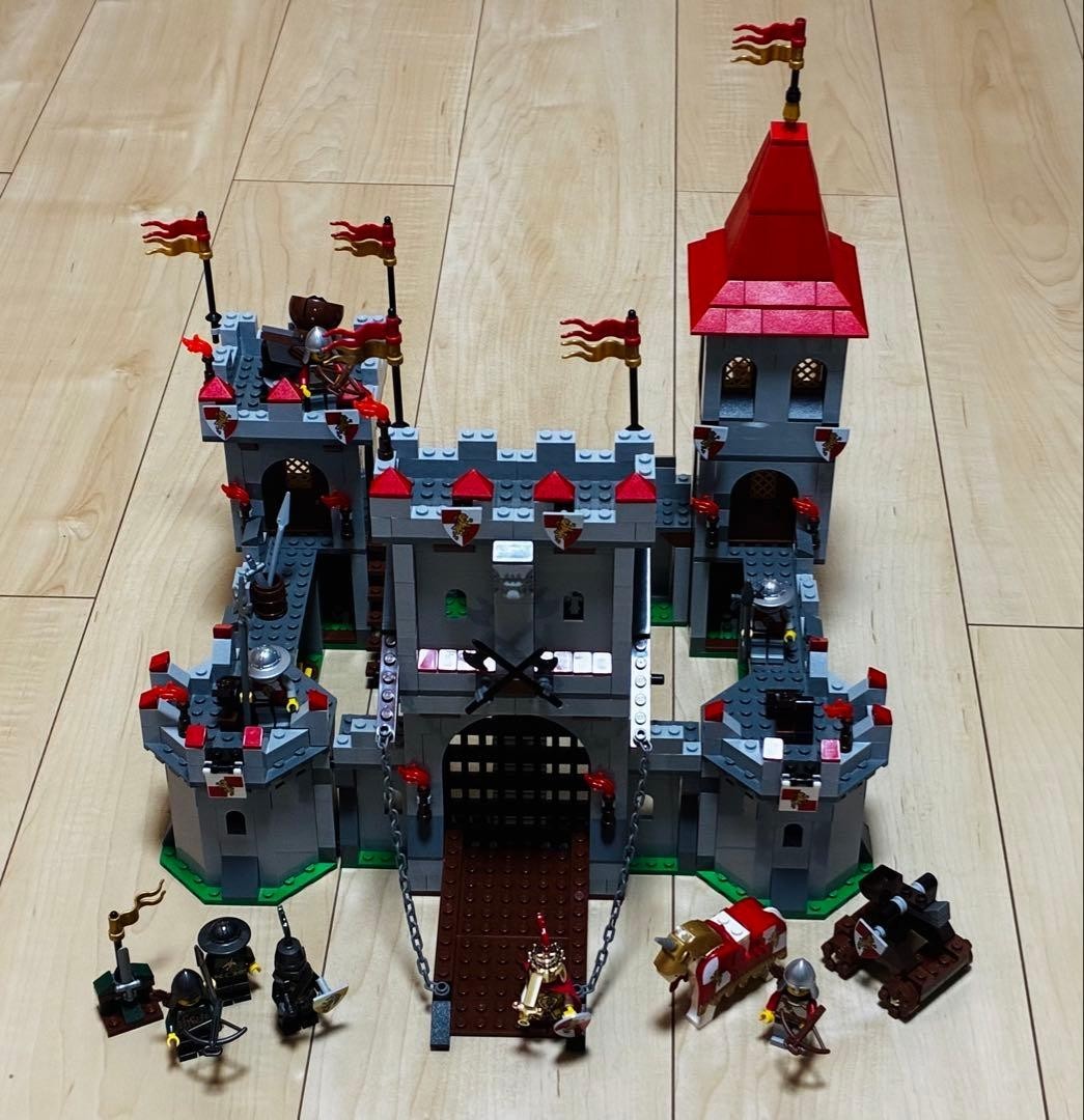 LEGO Kingdoms King's Castle 7946 In 2010 Used Retired W/Manuals As