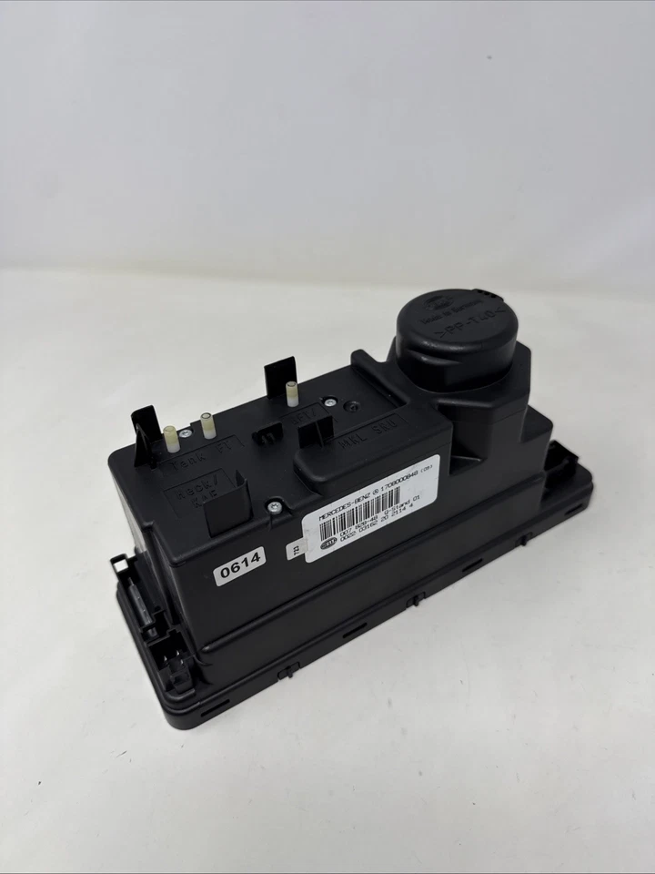 97-04 Mercedes SLK 04-08 Crossfire Central Door Lock Vacuum Pump 1708000848 - Image 2 of 4