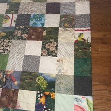 Handmade patchwork quilt floral country-themed squares approx 46x67.5