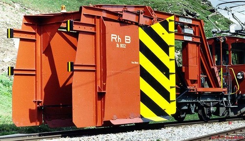 H0m RhB Xk 9132 Räumpflug oxidrot (ab 1974) Ep.III MetalCollection Bemo 2299191 | Zustand: Neu