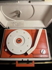 Vintage General Electric Portable Solid State Automatic Record Player V211P USA