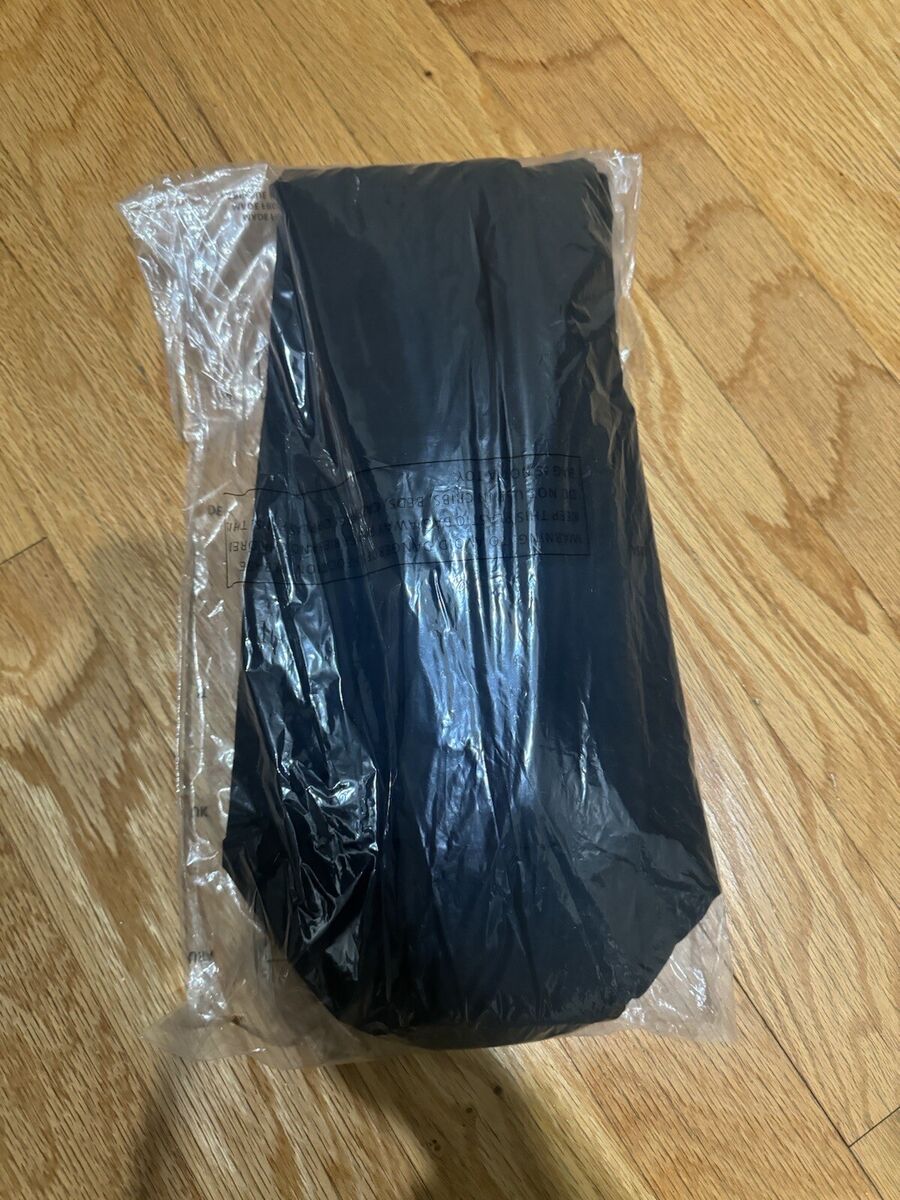 🔥🔥YEEZY GAP X BALENCIAGA ENGINEERED CROSSBODY SNAKE BAG 🔥🔥YEEZY GAP X BALENCIAGA ENGINEERED CROSSBODY SNAKE BAG
