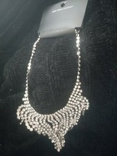 New York and Company Crystal Necklace New Wonderful gift