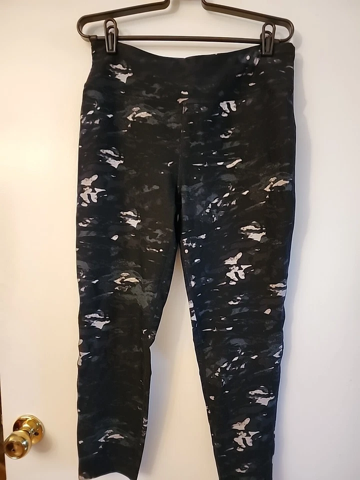 ¡¡NUEVO CON ETIQUETAS!! Leggings para mujer DonnaKaran Active talla L con estampado de camuflaje Foto 3 de 4