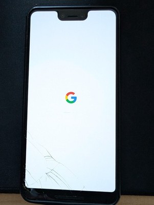 Google Pixel 3 XL 128GB  Unlocked Working   Cracked Screen