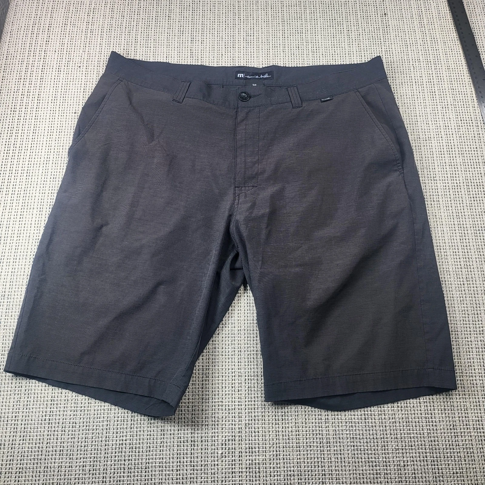 Travis Mathew Shorts Mens 38 Gray Striped Chino Stretch 11 Inseam Casual Summer