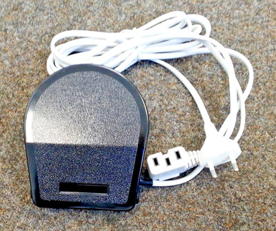 Fußanlasser- Fußpedal passend für fasst alle Pfaff Nähmaschinen Winkel Stecker