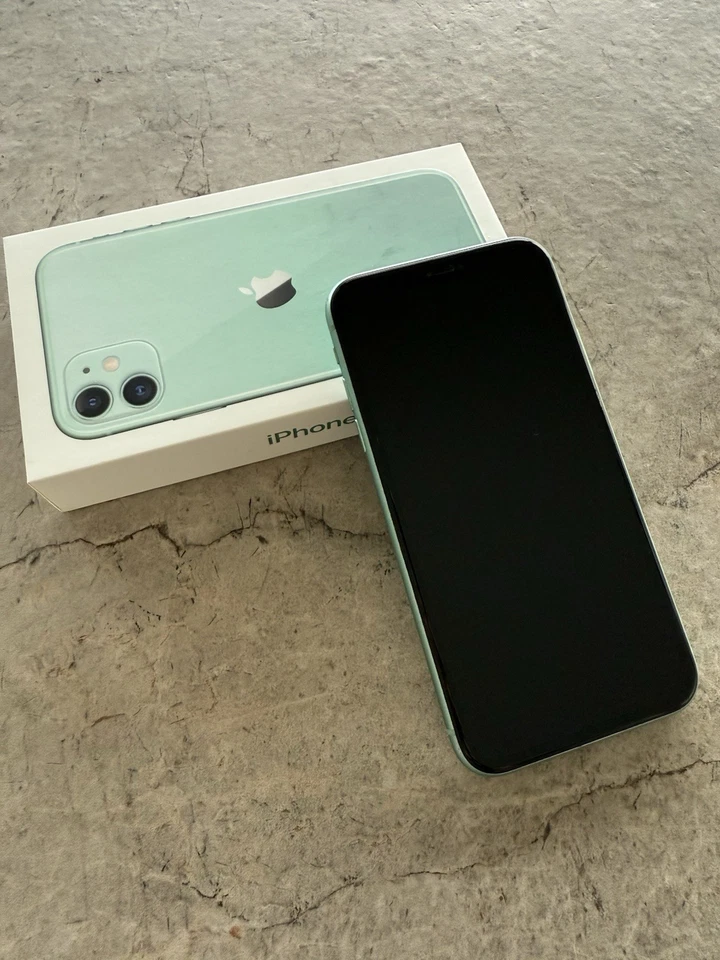 Telefono cellulare Apple iPhone 11 Green - 64GB - Immagine 3 di 4