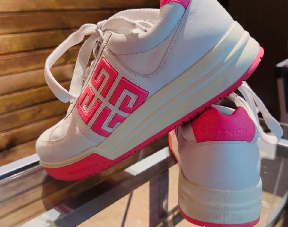 Zapatillas Givenchy blancas y rosas Foto 3 de 4