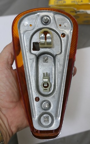 NOS 1970-79 Volkswagen Beetle & Super Beetle GERMAN Hella Turn Signal Assemblies - Picture 8 of 16