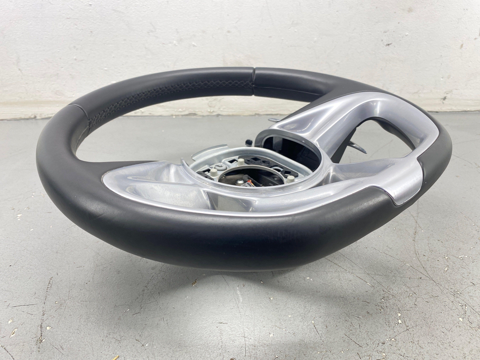 2020-2023 MCLAREN GT BLACK STEERING WHEEL W/PADDLE SHIFTERS 22NA991GP OEM 2021