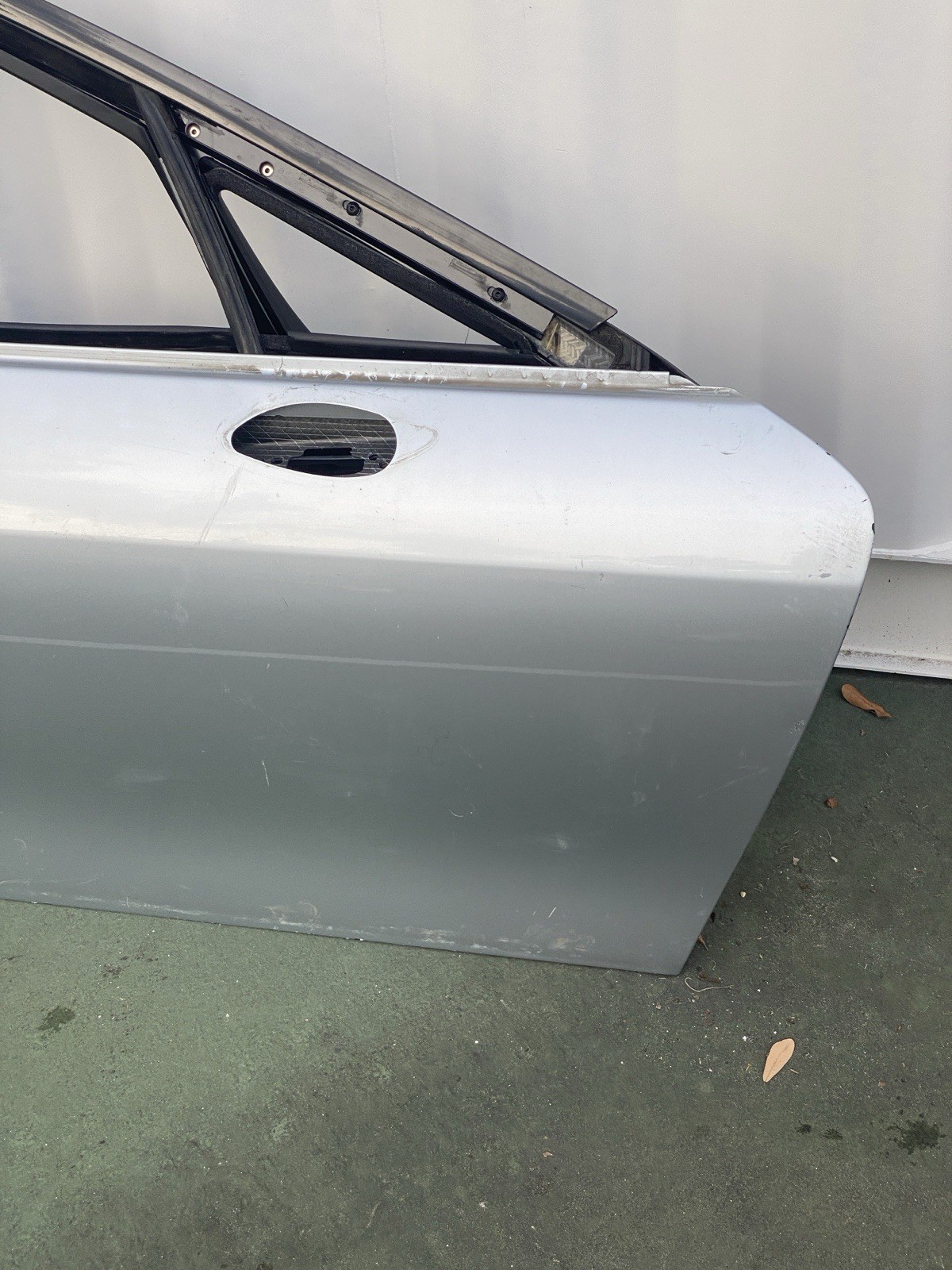 14-20 BMW I8 2015 Right Passenger Door Shell Panel