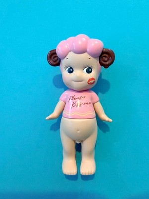 Sonny Angel Valentine's Day 2019 Chocolate Sheep Pink Please Kiss Me Kiss Mark