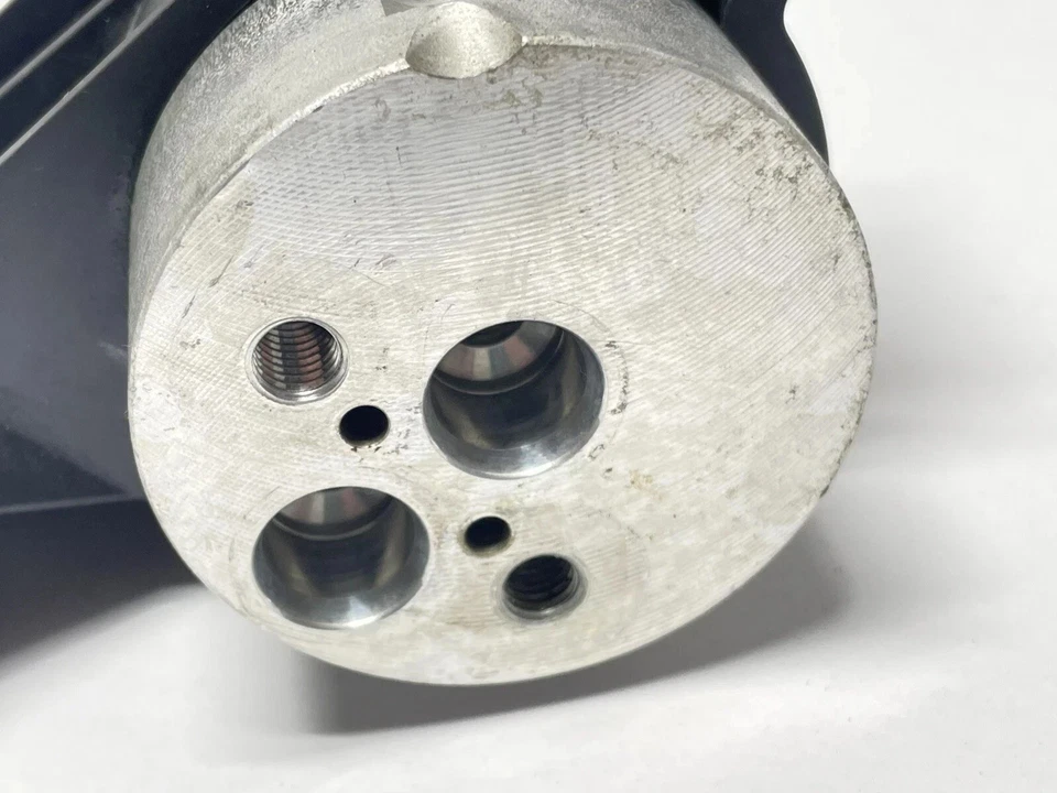 03-08 BMW Z4 E85 E86 A/C Receiver Drier Container 6920330 OEM - Image 3 of 4