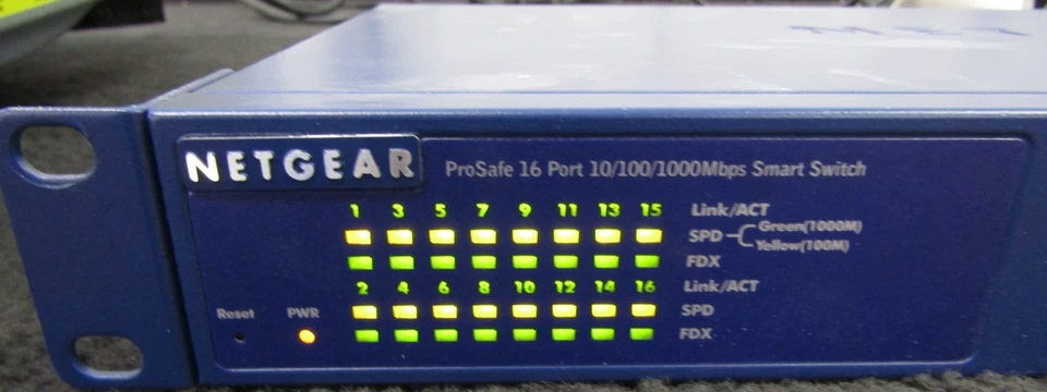 Netgear ProSafe 16-Port Gigabit 10/100/1000Mbps Ethernet Smart Switch GS716T V2 - Image 4 of 4