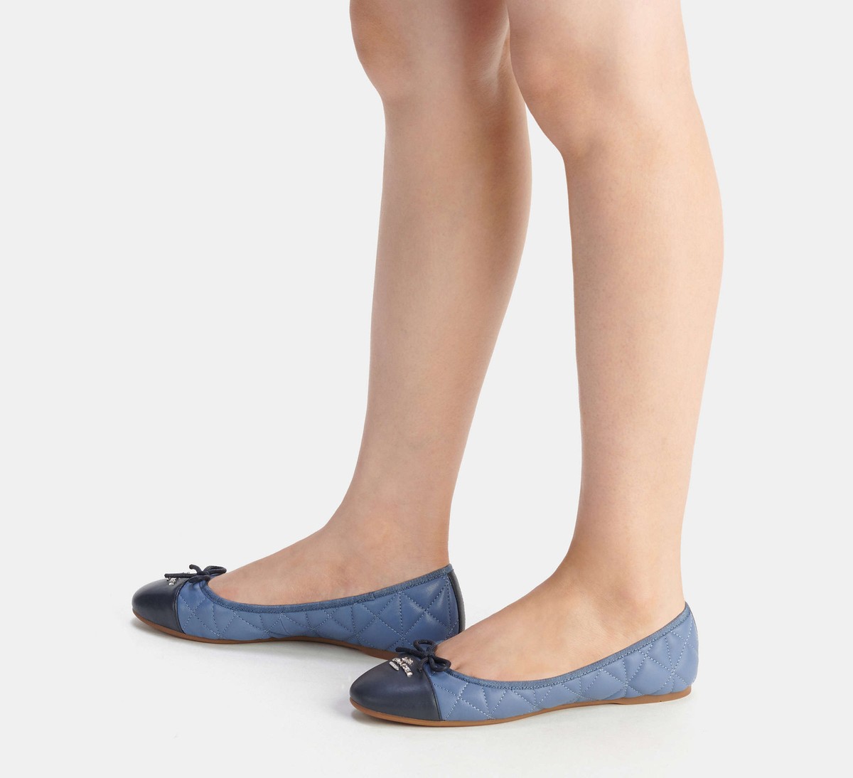 【COACH】ALLYSON QUILTEDフラット シューズ  CK424 COACH Allyson Quilted Ballet in Natural | Lyst