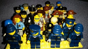 lego city crooks