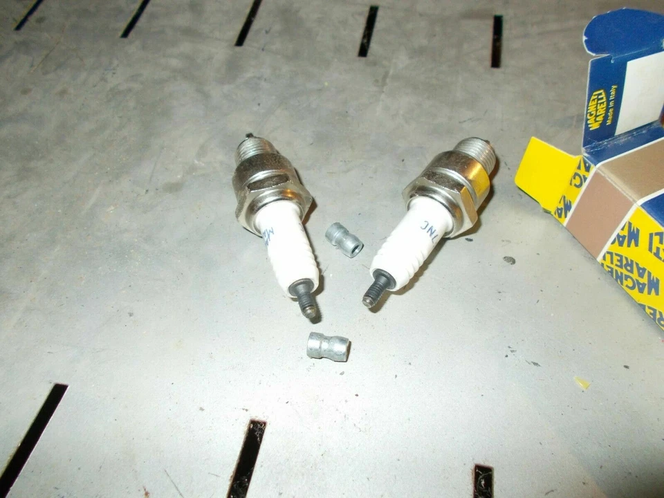 4 X CANDELA MARELLI F7NC CITROEN DS CX DAF 44 66 FORD TAUNUS PORSCHE 356 VOLVO - Immagine 4 di 4