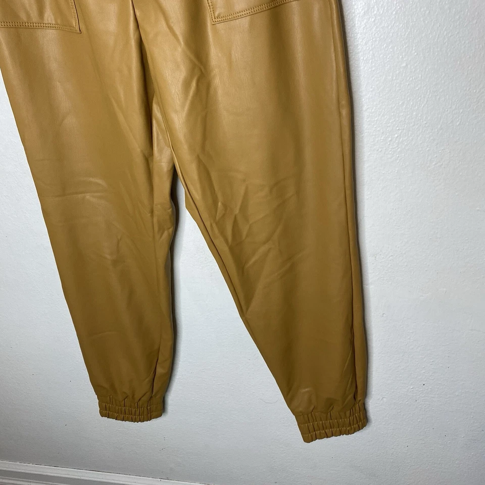 New Express High Waisted Faux Vegan Leather Joggers in Tan Pockets Women’s XS - Image 3 of 4