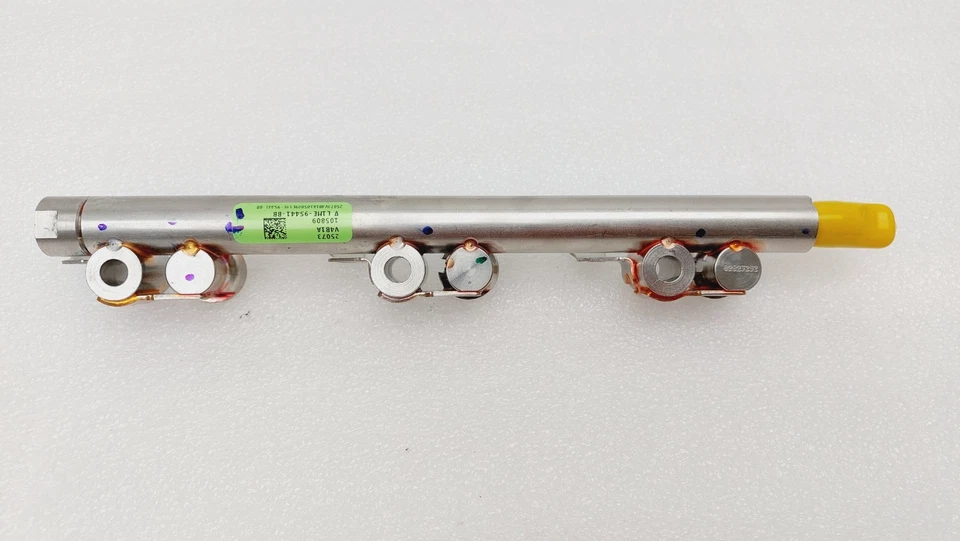 Colector de riel de combustible izquierdo Ford Explorer y Lincoln Aviator 2020-2024 L1MZ9D280B Foto 2 de 4