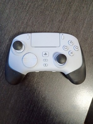Razer Wolverine V2 Pro Controller for Sony PlayStation 5 - White (No Dongle) 