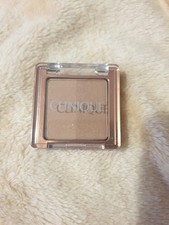 clinique almost bronzer 01 light medium powder Spf 15