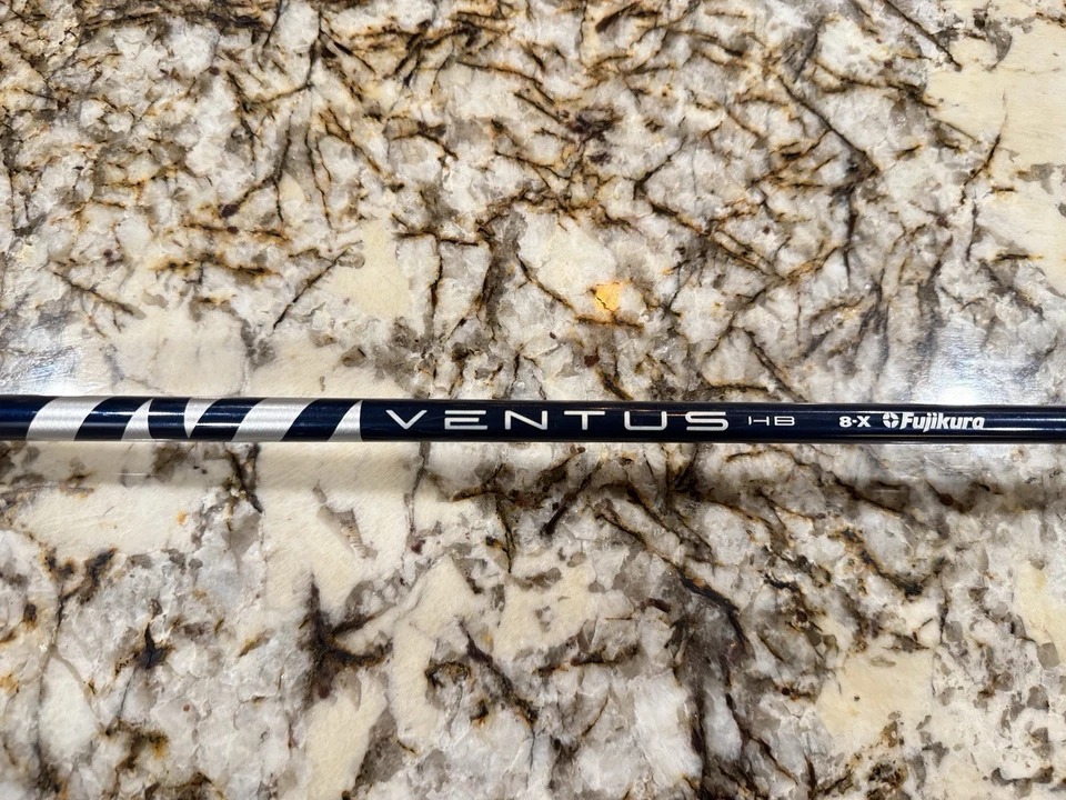 Titleist TSR1 4 Hybrid 20° Ventus Blue VeloCore 8 X Left Handed - Image 2 of 4