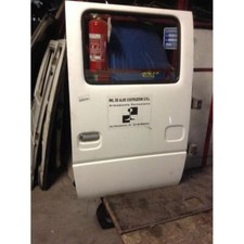 Porte arrière et accessoires Nissan CABSTAR