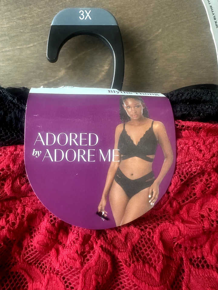 Conjunto de tanga Adored by Adore Me Blythe detalles de encaje recortados rojo negro para mujer 3X Foto 2 de 4