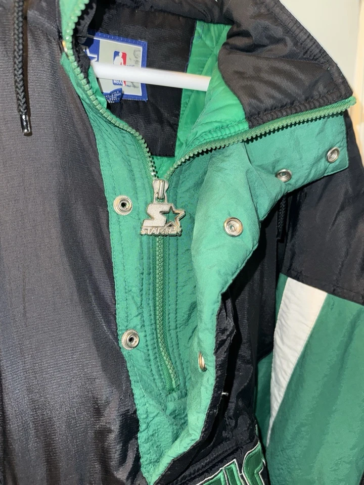 Auténtico abrigo chaqueta acolchada con capucha XXL vintage de los 90 de la NBA Boston Celtics Starter Foto 3 de 4