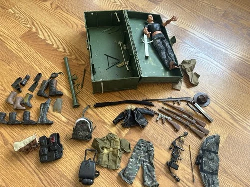 G.I. Joe Set With Case (Hasbro)