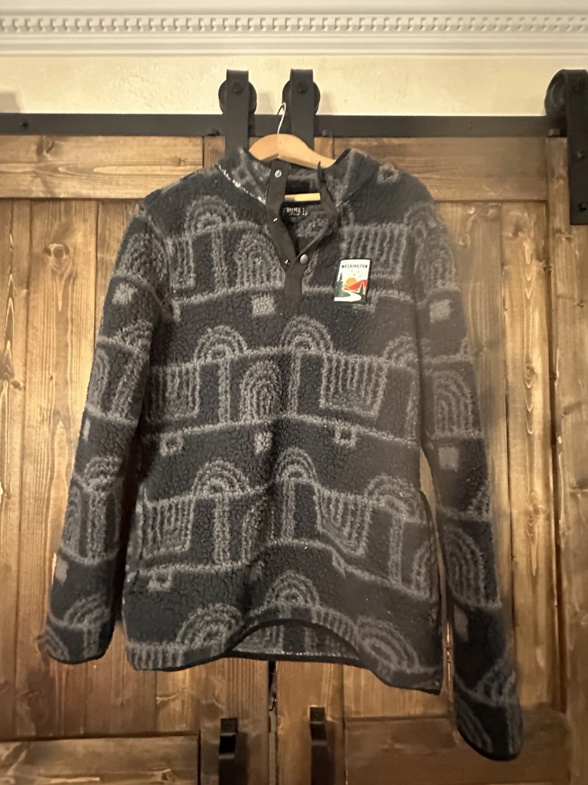 Men’s Size Medium Home Free Plaid soft Fleece Pull Over