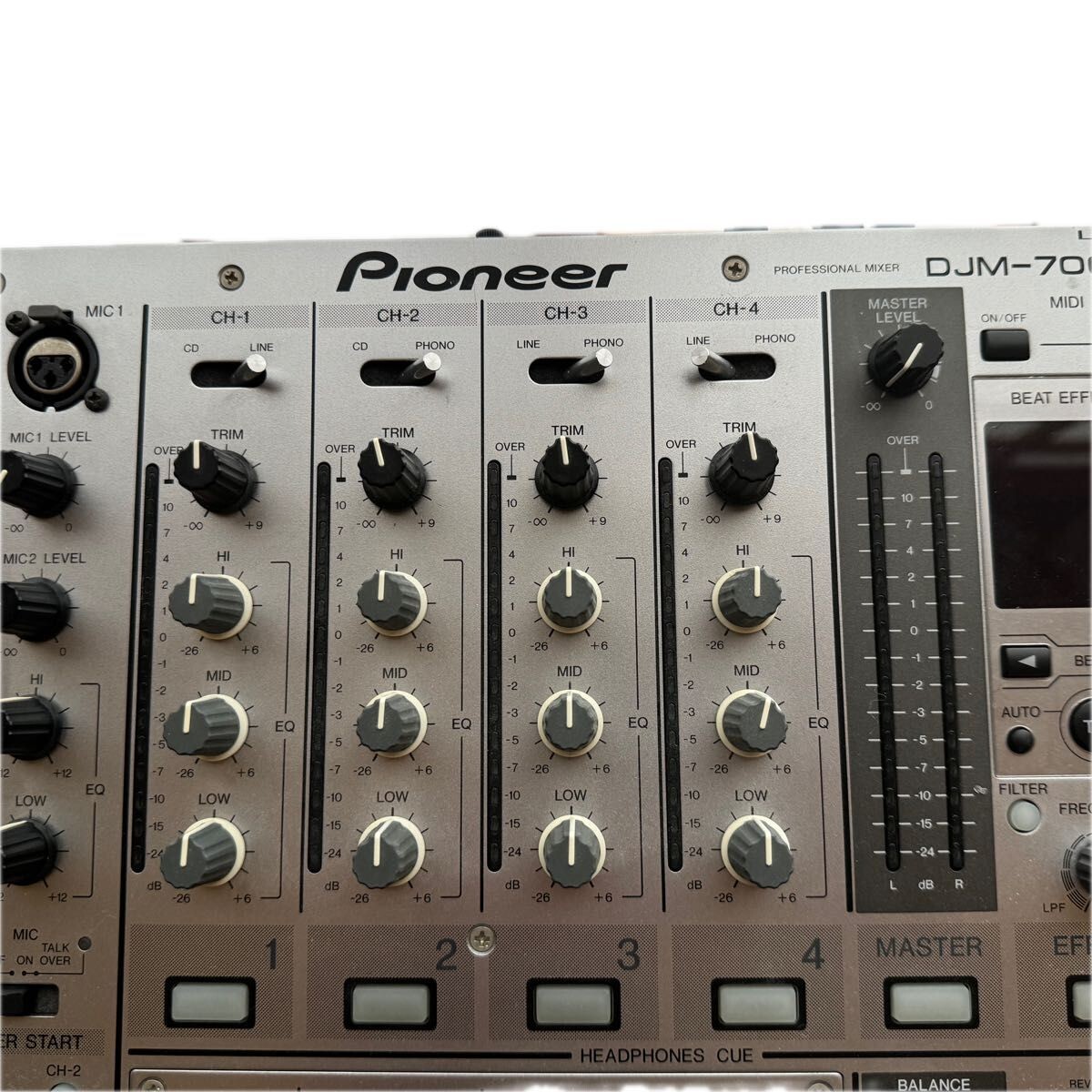 Pioneer DJM-700 シルバー　　DJミキサー Pioneer DJM-700 シルバー DJミキサー