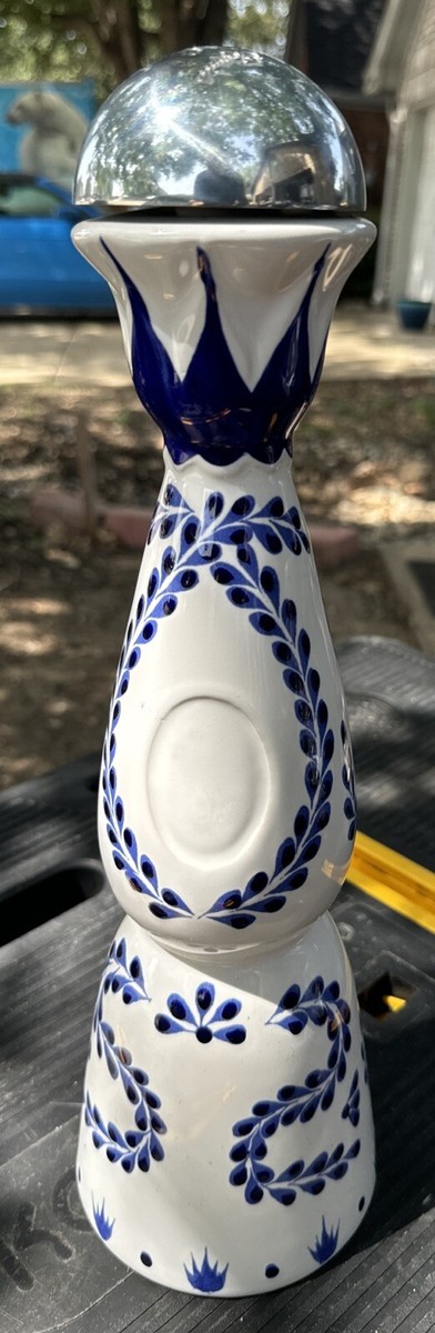 Rare Clase Azul Reposado Tequila Bottle Hand Painted Small 200 ml