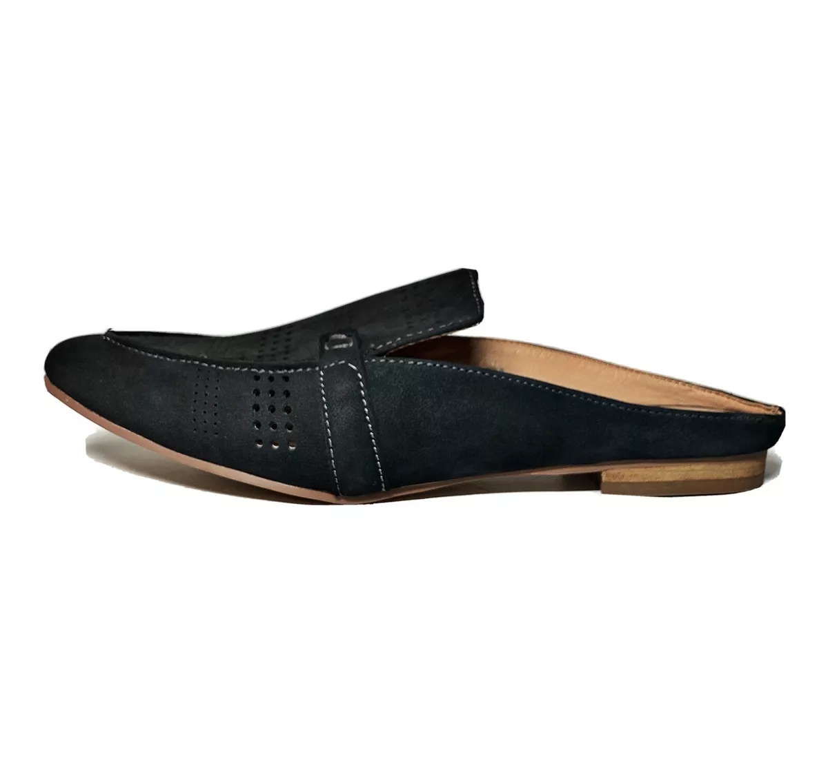 Crown vintage hotsell black flats