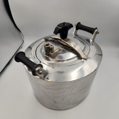 #ad Vintage MinitMaid Aluminum Pressure Cooker – Aluminum Castings Corp Chicago $25.49