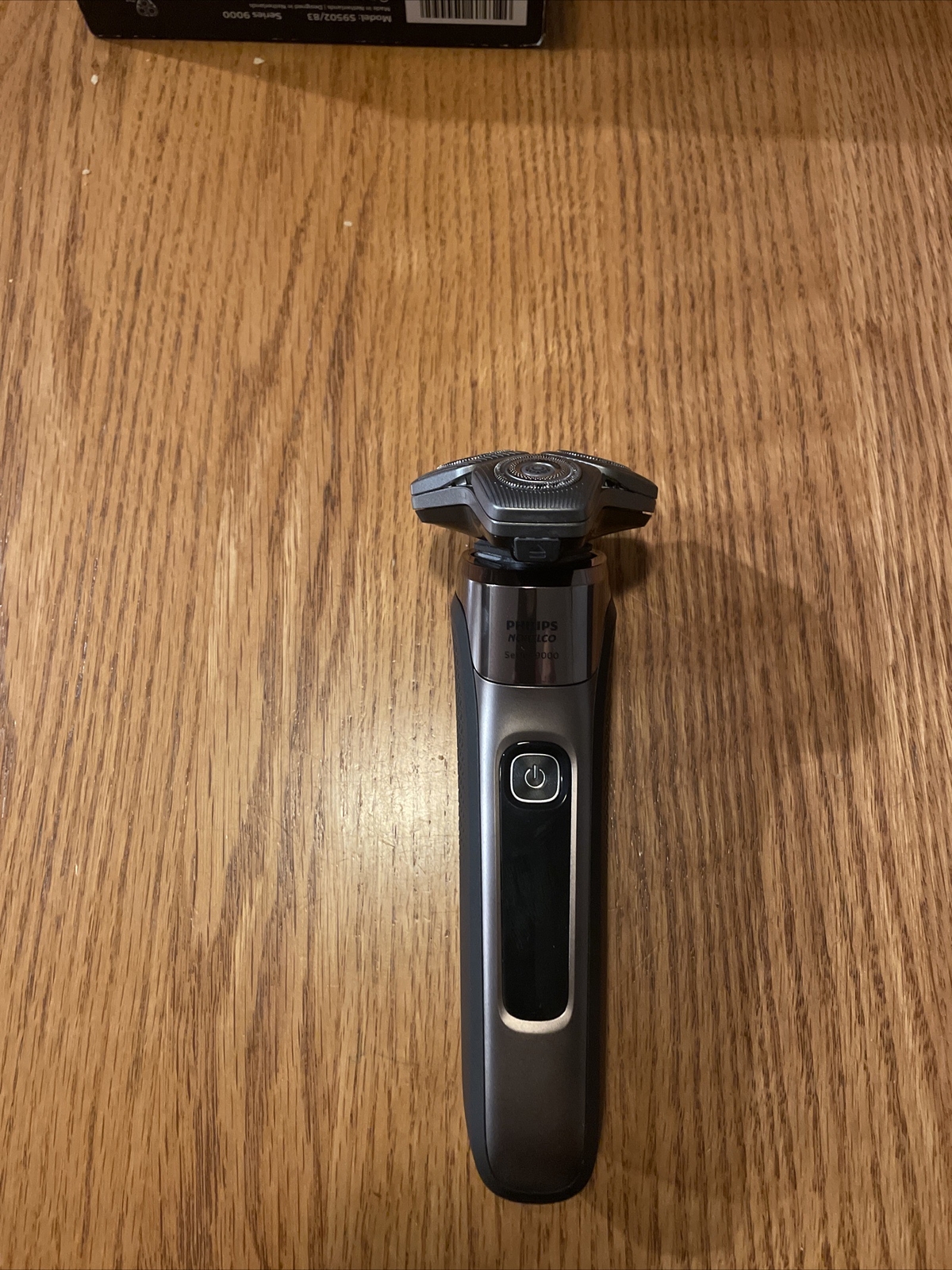 Philips Norelco Series 9400 Wet & Dry Men’s Rechargeable Electric