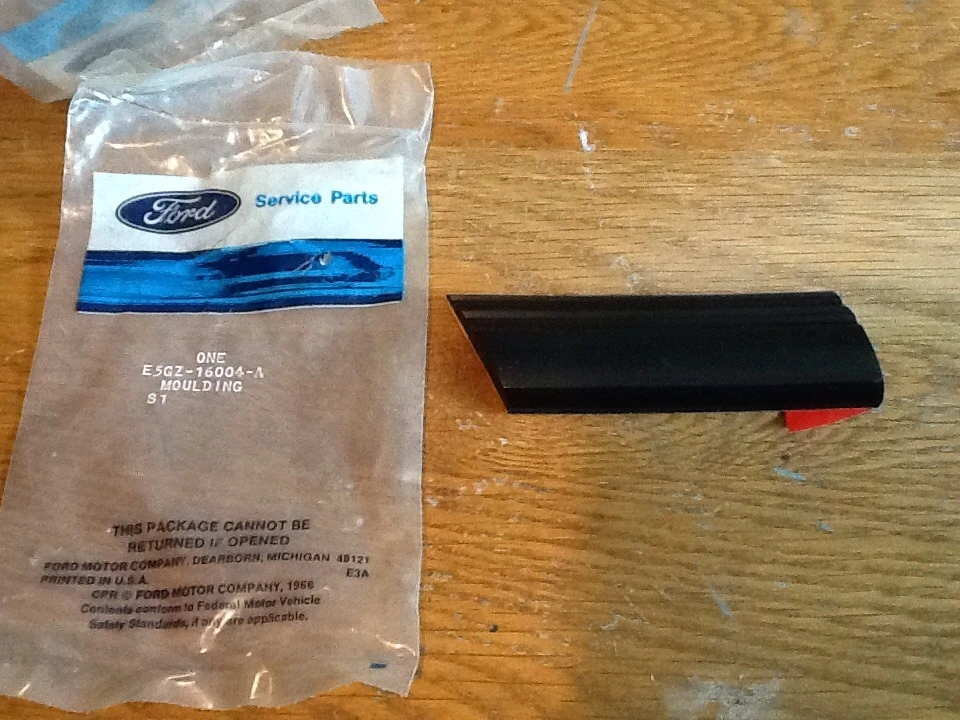 1985 1986 MERMERCURY LYNX 2 ДВЕРИ ПЕРЕДНЕЕ КРЫЛО МОЛДИНГ - ЛЕВАЯ РУКА - НОВЫЙ OEM - Изображение 3 из 3