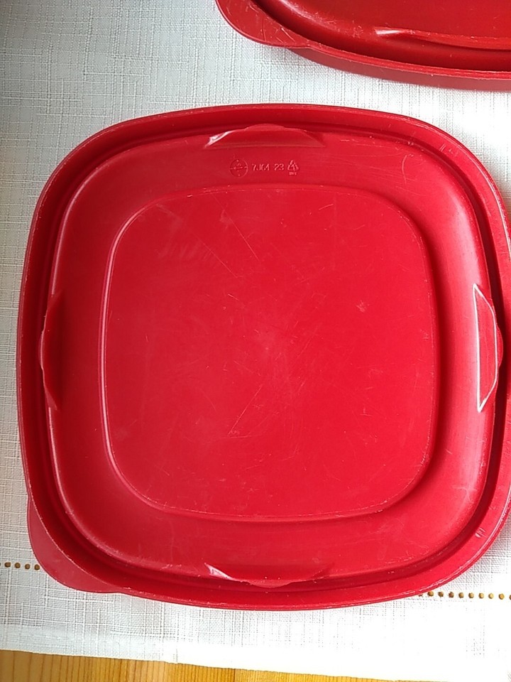 3 Rubbermaid Replacement Lids Red 7J64 (2) & 7J70 eBay
